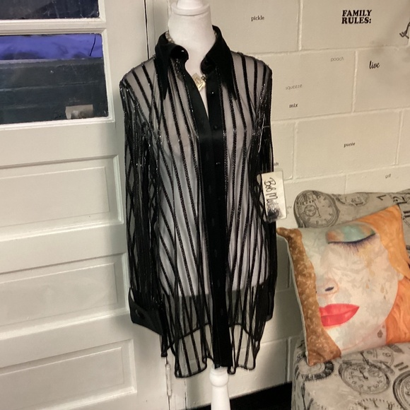 Bob MACKE. Tops - BOB MACKIE.   BLACK BEADED BLOUSE  wow e wow !!!RUNWAY WORTHY 🖤🖤🖤